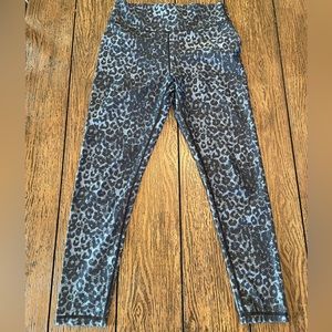 Women’s Zyia size 8-10 High Rise blue animal print leggings
